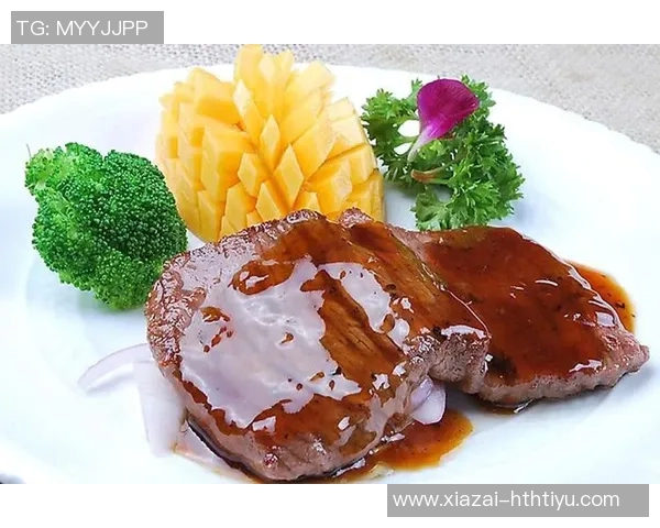 亚当斯如野兽般光脚漫步手持牛排展现原始魅力 亚当斯如野兽般光脚漫步手持牛排展现原始魅力