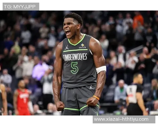 爱德华兹首节状态火热5投4中三分命中率高达60斩获14分